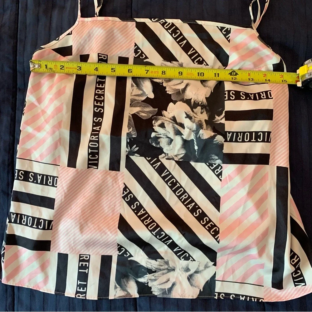 Victoria’s Secret Tank Size Large - Picture 3 of 8